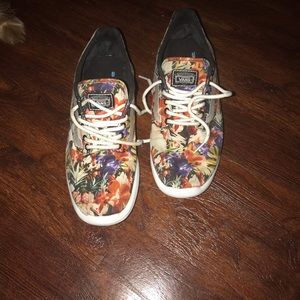 Vans unisex shoes